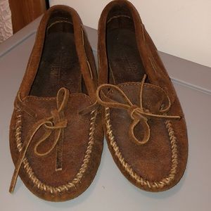 Minnetonka moccasins! Dark chestnut